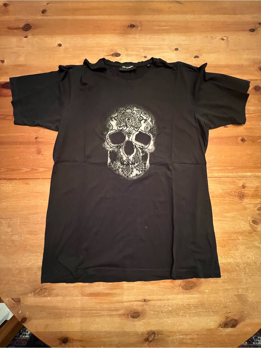 Men's Black Kooples Embroidered Skull Graphic Tee - size Large